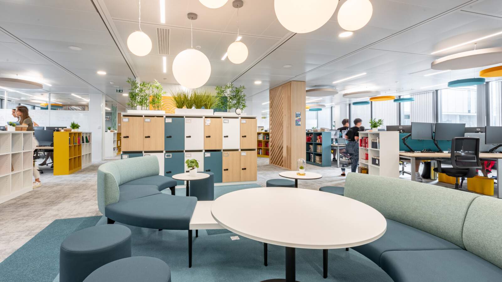 découvrez nos solutions d’aménagement de bureau à domicile à paris : optimisation de l’espace, mobilier ergonomique et conseils personnalisés pour travailler confortablement chez vous.