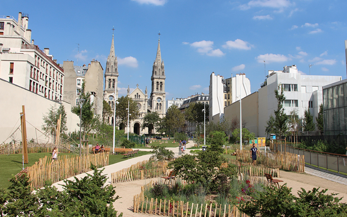 découvrez les meilleures idées et conseils pour l'aménagement extérieur à paris en 2025 : terrasses, jardins, design urbain, tendances écologiques et solutions sur mesure pour sublimer vos espaces extérieurs.