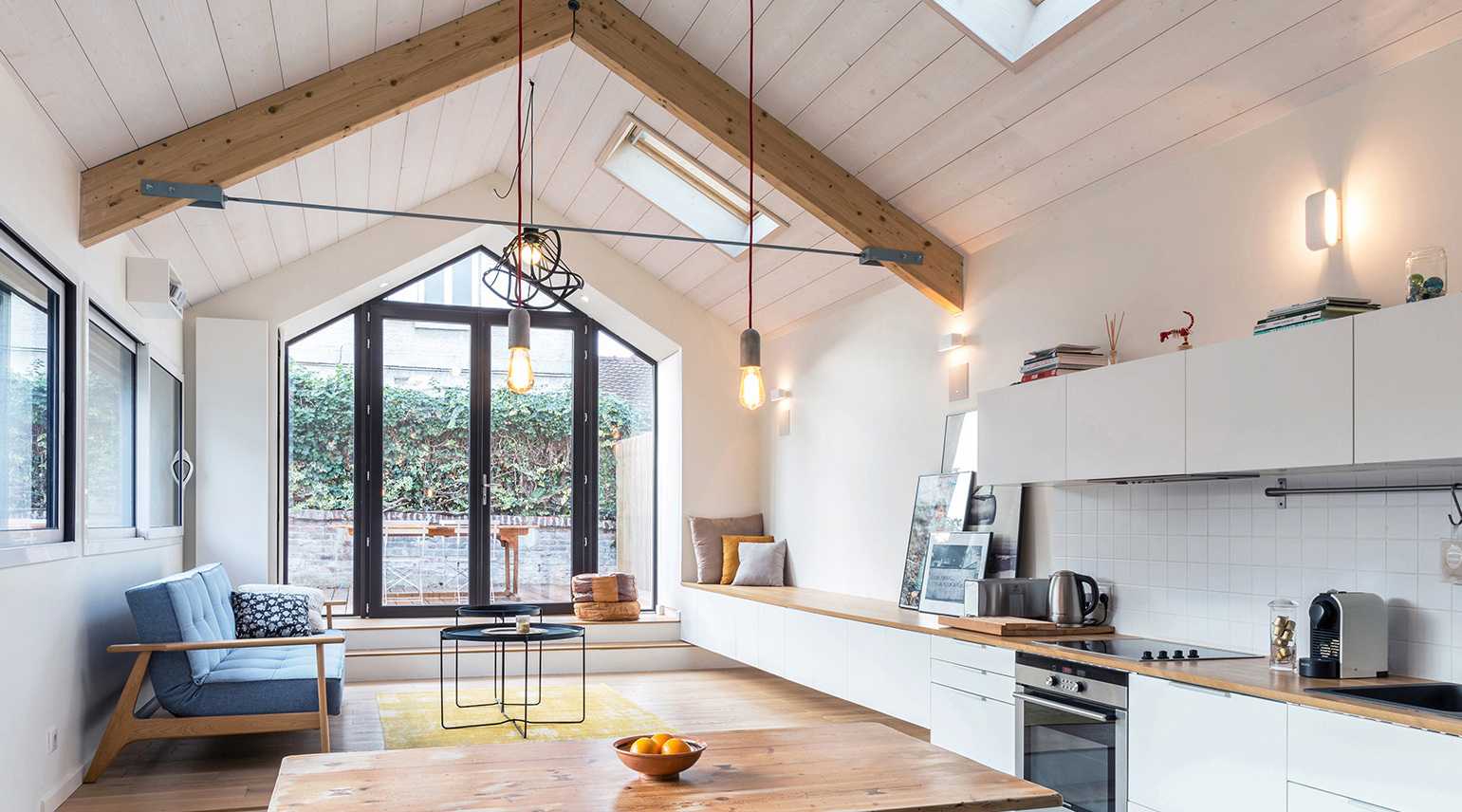 découvrez nos solutions d'aménagement intérieur à paris 75005 en 2025 : conseils personnalisés, optimisation d'espace et design sur-mesure pour embellir votre appartement ou bureau. contactez nos experts en décoration à paris !