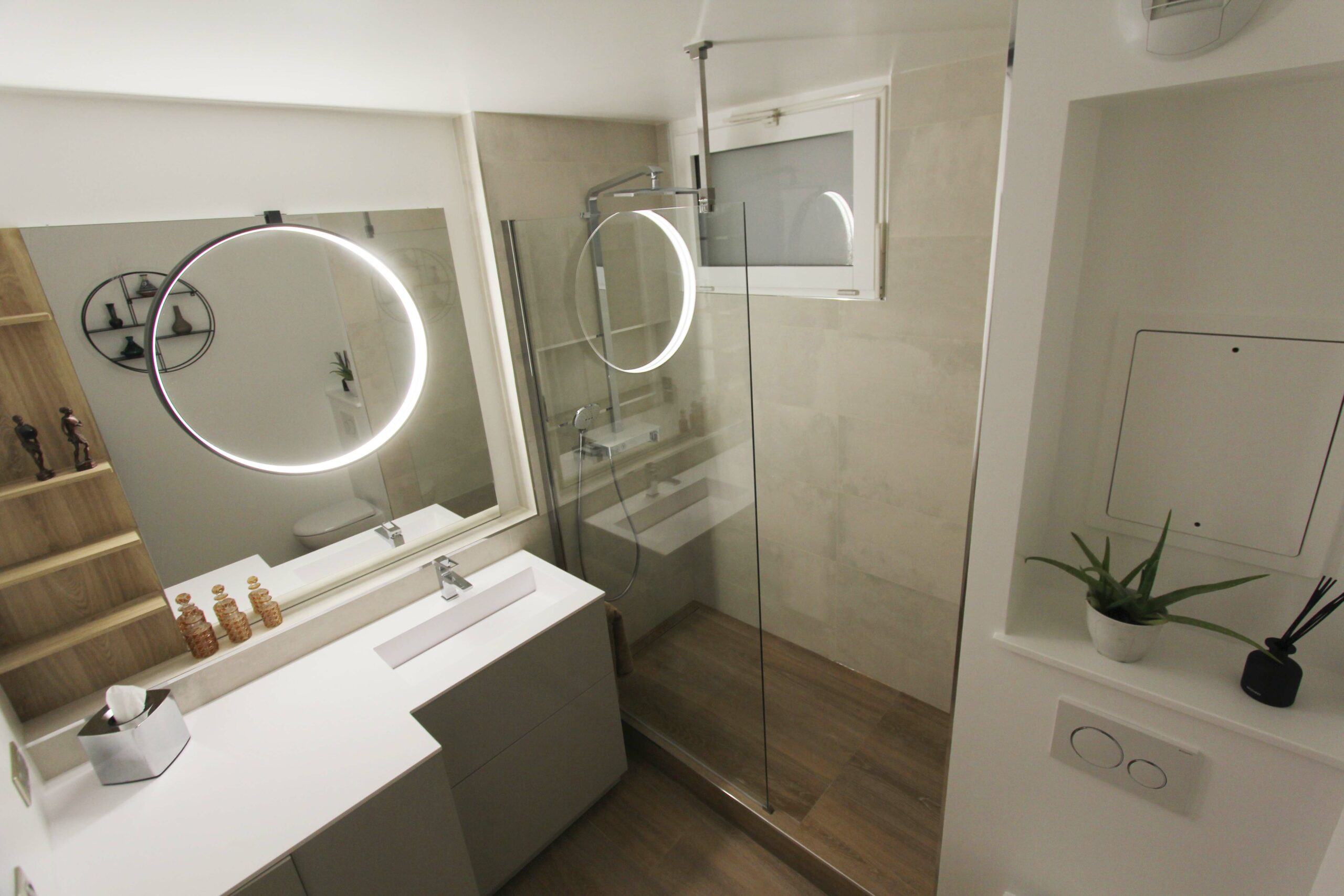 bénéficiez d’un aménagement personnalisé de votre salle de bain à paris 5. solutions sur-mesure, design moderne et accompagnement professionnel pour optimiser votre espace et votre confort.