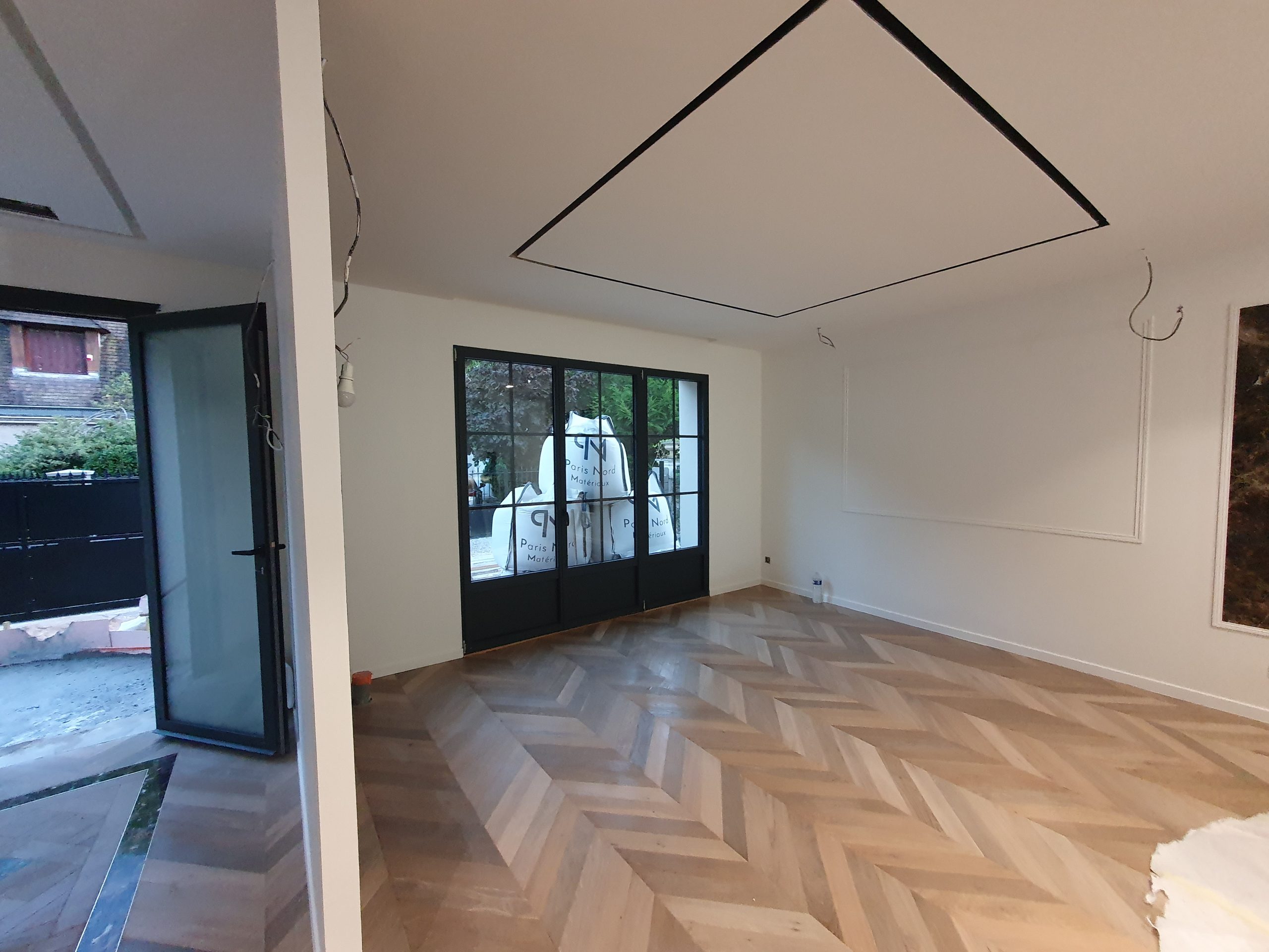 découvrez les services de votre artisan intérieur dans le 5ème arrondissement de paris. spécialisé dans la décoration et les aménagements sur mesure, notre expert transforme votre espace de vie avec style et élégance. que ce soit pour des rénovations, des conseils en décoration ou des créations uniques, faites confiance à notre savoir-faire artisanal au cœur de paris 75005.