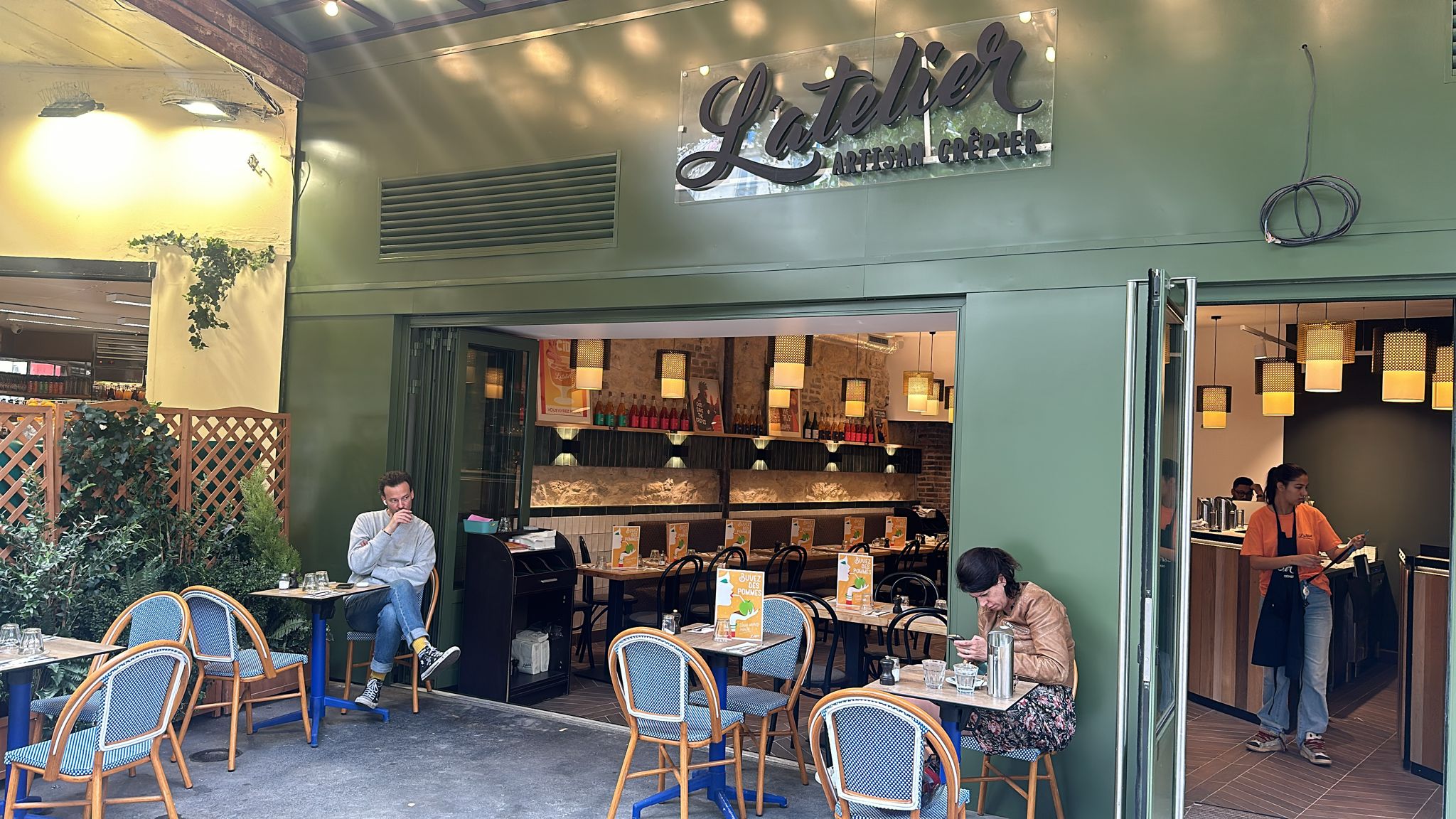 trouvez un artisan d'intérieur qualifié à paris 75005 pour vos travaux de rénovation, décoration et aménagement. qualité, proximité et conseils personnalisés pour transformer votre espace selon vos envies.