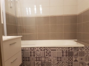 découvrez nos services d'artisan rénovation dans le 5ᵉ arrondissement, spécialisés dans la transformation et l'embellissement de votre espace. que ce soit pour des travaux de peinture, de plomberie ou de rénovation complète, notre équipe d'experts est à votre écoute pour réaliser vos projets avec soin.