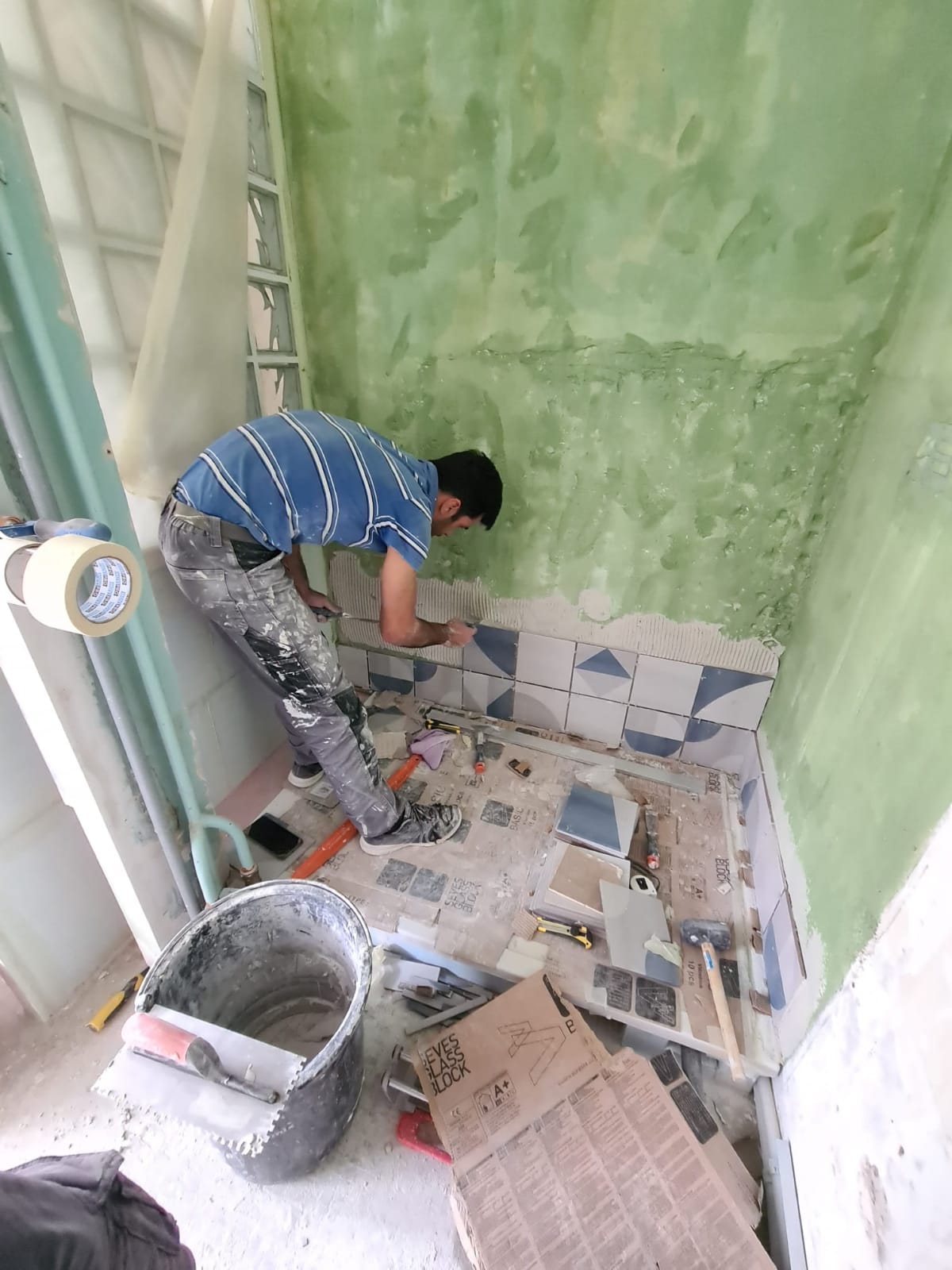 découvrez nos services d'artisan en rénovation dans le 75005. nous transformons votre espace avec expertise et passion, garantissant des travaux de qualité adaptés à vos besoins. contactez-nous pour un devis personnalisé !