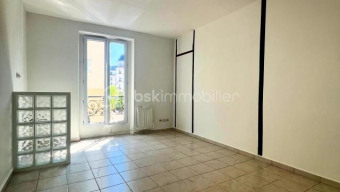 estimez le budget de rénovation d’un studio à paris 75005 : prix au m², postes de dépenses, exemples de coûts et astuces pour optimiser votre projet.