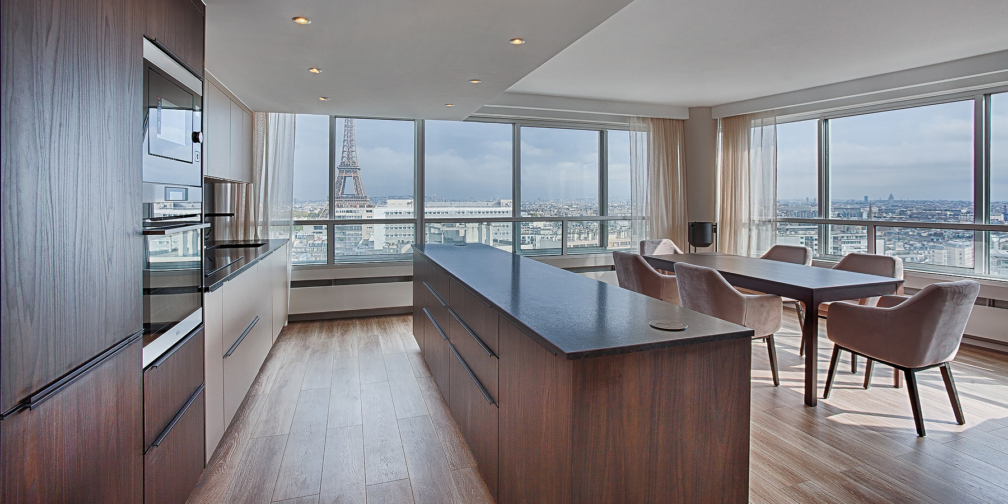 découvrez une cuisine haut de gamme au cœur du 5ᵉ arrondissement de paris, où des chefs talentueux vous réservent une expérience gastronomique inoubliable. savourez des plats raffinés dans un cadre élégant, alliant tradition et modernité. réservez votre table pour une escapade culinaire d'exception.