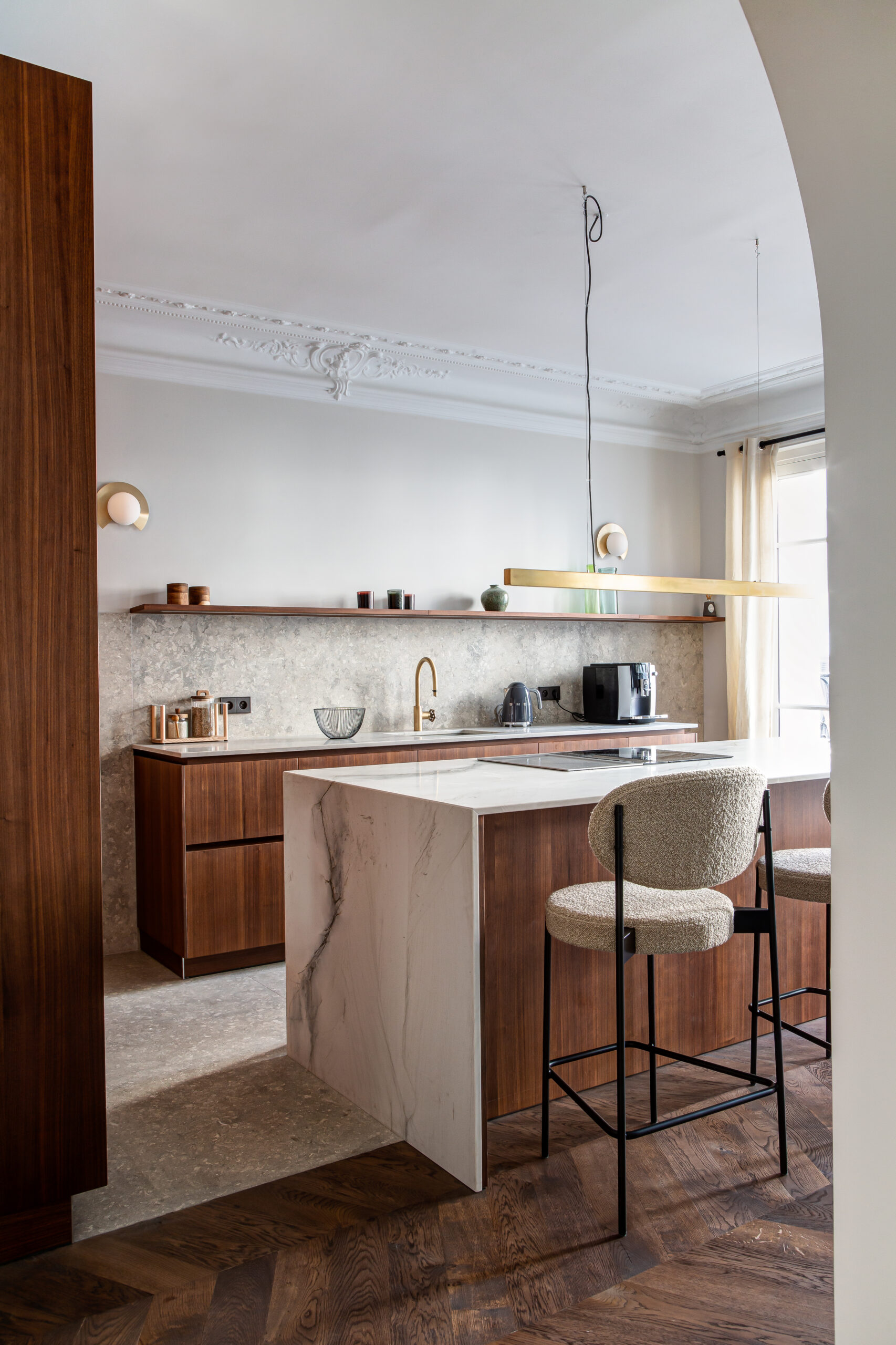 découvrez des cuisines sur mesure à paris 5, alliant design contemporain et fonctionnalité. transformez votre espace avec des solutions personnalisées adaptées à vos besoins et à votre style de vie.