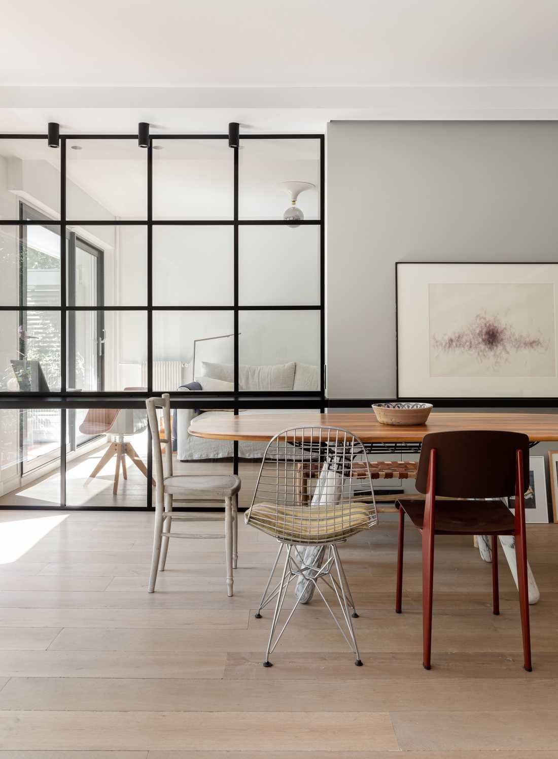 faites appel à un designer d'intérieur spécialisé dans la rénovation à paris 5 pour transformer votre espace avec style et élégance. conseils personnalisés et accompagnement sur mesure.