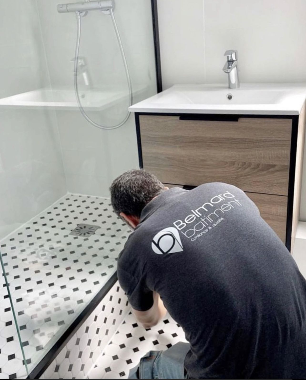 obtenez votre devis personnalisé pour une rénovation de luxe dans le 75005. transformez votre espace avec des matériaux haut de gamme et un savoir-faire exceptionnel. contactez-nous dès aujourd'hui pour des solutions sur mesure.