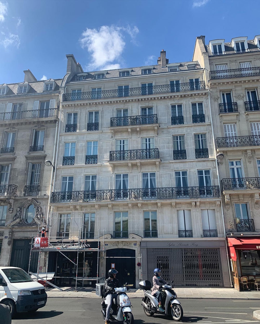 trouvez les meilleures entreprises de rénovation à paris 5 pour tous vos projets de travaux. expertise, conseils personnalisés et devis gratuits pour rénover votre appartement ou local professionnel.