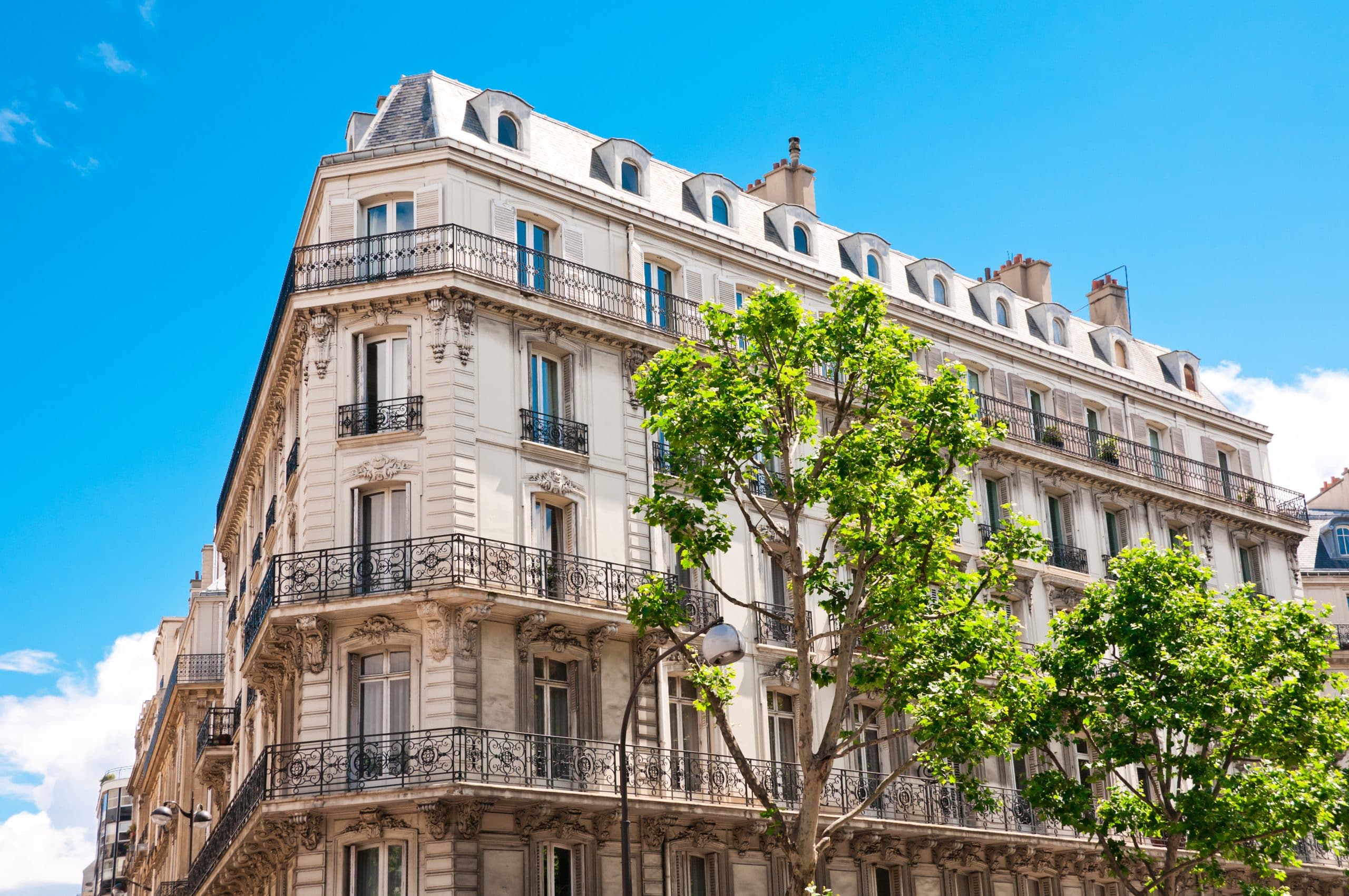 découvrez nos experts en rénovation à paris 5ème, prêts à transformer votre espace de vie avec des solutions sur mesure, alliant qualité et esthétique. contactez-nous pour un devis gratuit et optimisez votre projet de rénovation dès aujourd'hui!