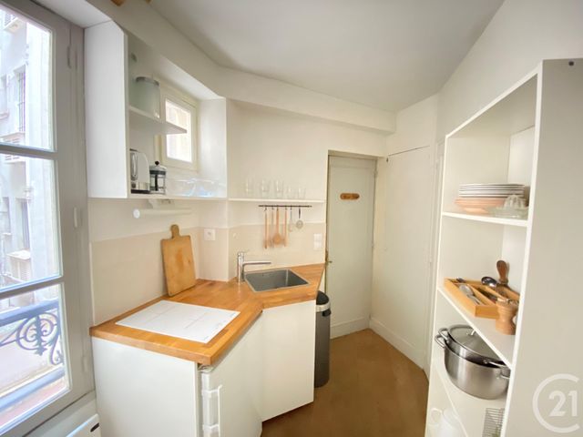 découvrez nos services d'installation de cuisine dans le 75005. profitez d'un aménagement sur-mesure, alliant modernité et fonctionnalité, pour une cuisine qui correspond à vos attentes. contactez-nous pour un devis personnalisé dès aujourd'hui !