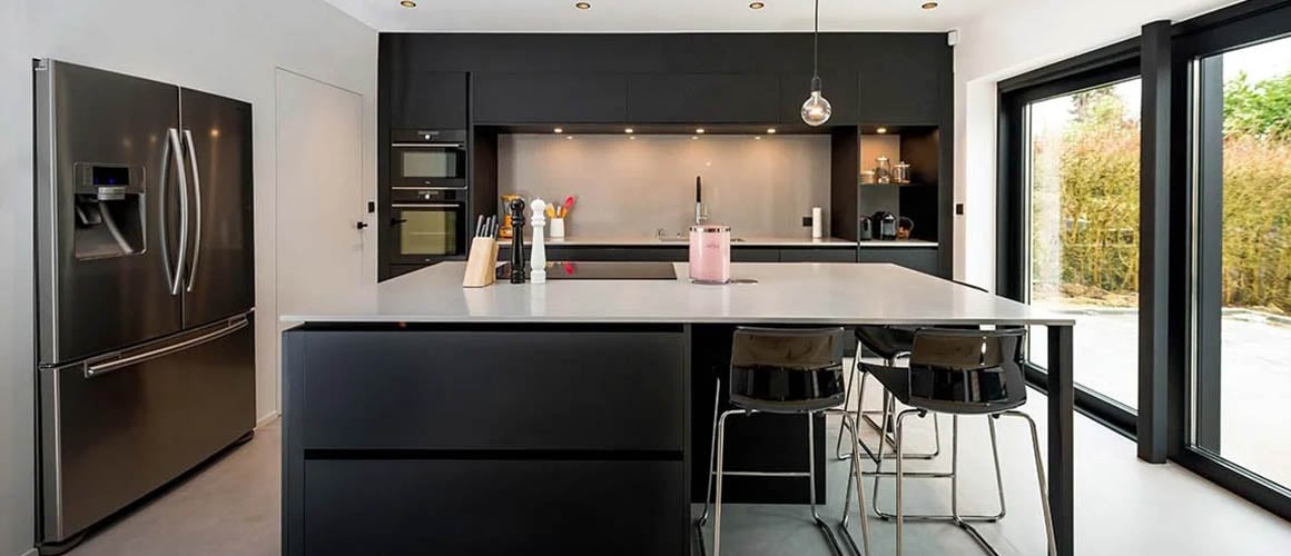 découvrez comment intégrer facilement des appareils modernes dans une cuisine rénovée pour allier design, praticité et technologie au quotidien.