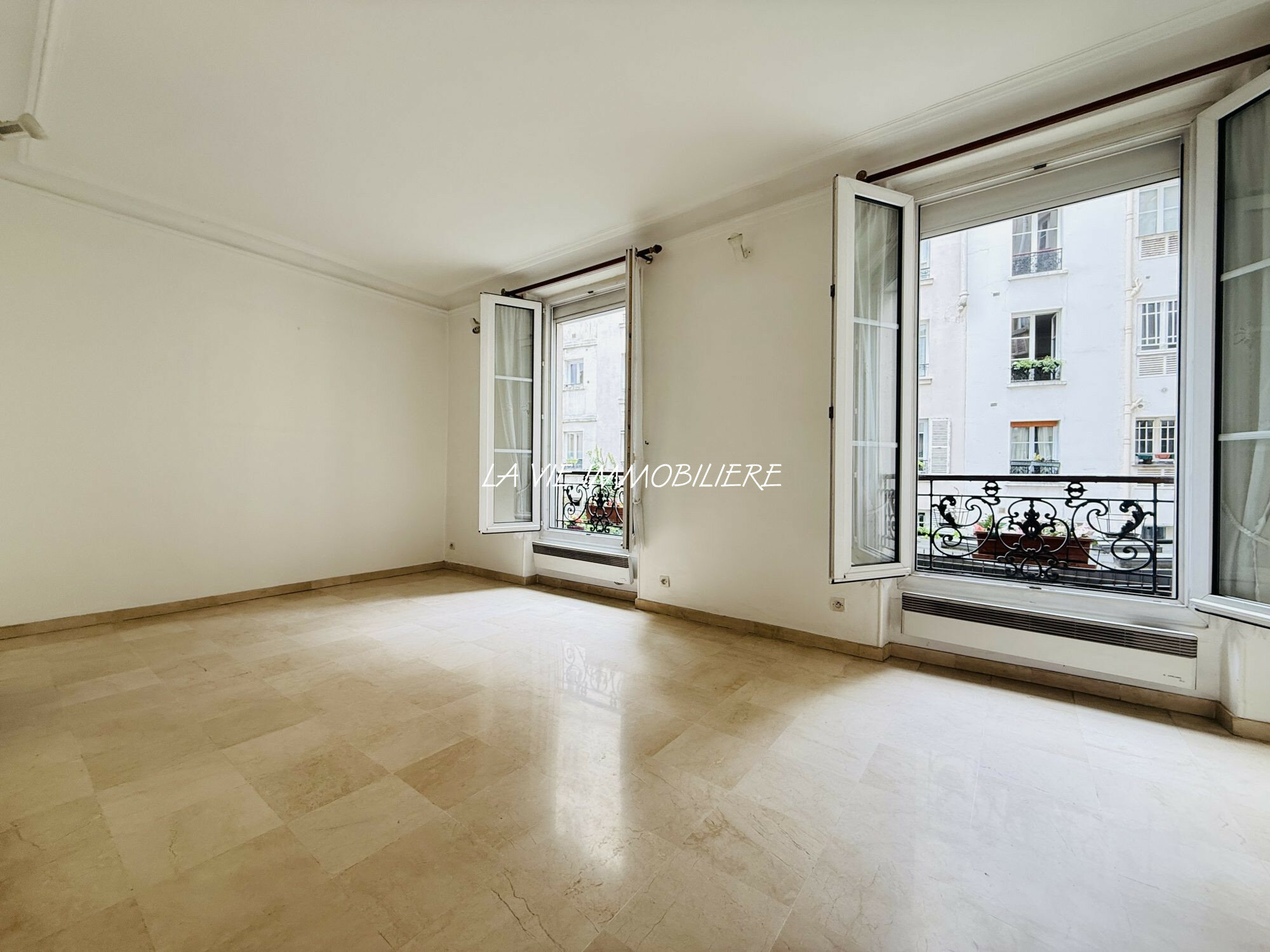 découvrez nos services d'isolation intérieure dans le 75005 pour améliorer le confort et l'efficacité énergétique de votre logement. nos experts vous accompagnent dans vos projets d'isolation thermique et acoustique pour un habitat plus agréable et économique.