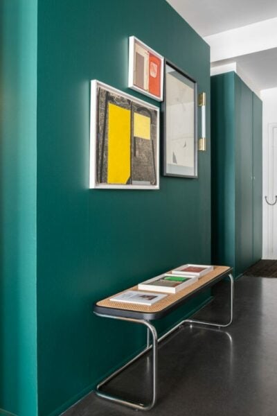 découvrez nos services de peinture intérieure à paris 5, alliant expertise et créativité pour sublimer vos espaces de vie. profitez d'un travail soigné et personnalisé, adapté à vos envies et à votre décoration.