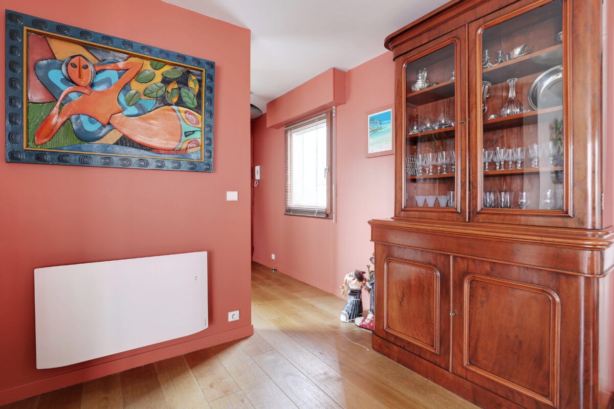 découvrez nos services de peinture intérieure à paris 75005, alliant qualité et esthétique pour embellir votre espace de vie. profitez d'un savoir-faire professionnel et de conseils personnalisés pour transformer votre intérieur en un lieu unique et accueillant.