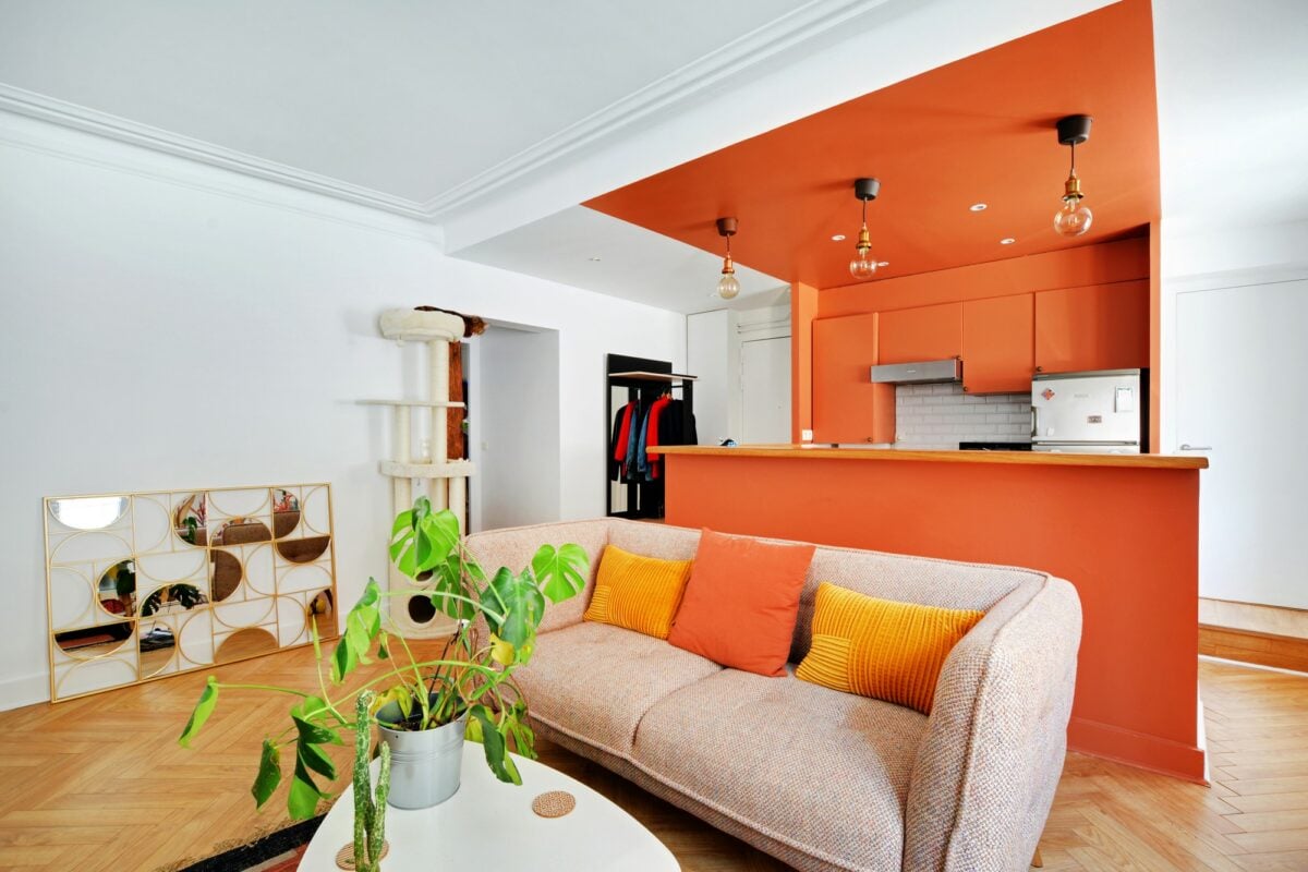 découvrez nos services de peinture intérieure à paris pour transformer votre espace de vie. des couleurs tendances, une finition impeccable et une équipe de professionnels à votre service pour donner vie à vos idées. contactez-nous pour un devis personnalisé!