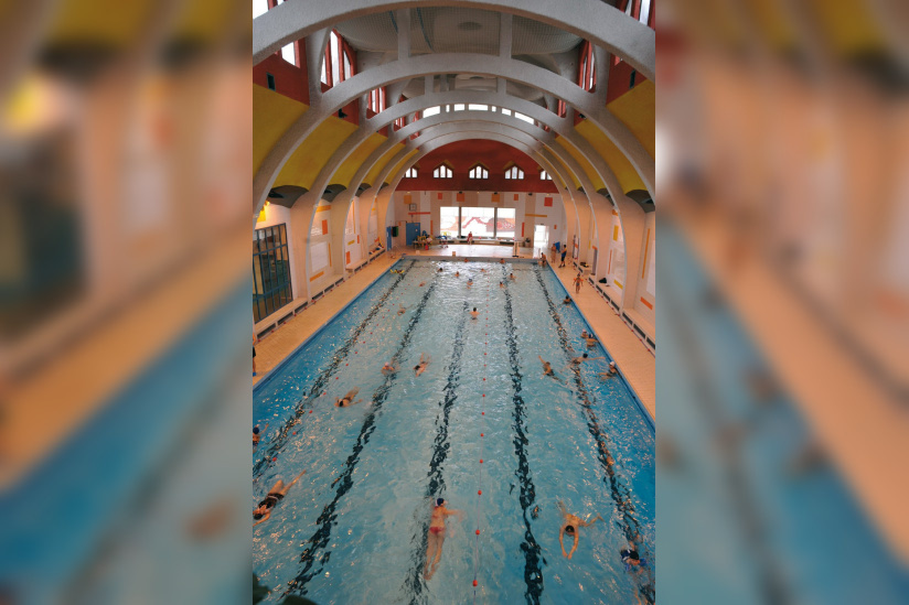 découvrez la piscine pontoise rouvre : horaires, tarifs, équipements et services. profitez d’un espace moderne à paris pour nager, se détendre ou pratiquer des activités aquatiques toute l’année.