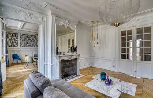 découvrez nos services de rénovation d'appartement dans le 5e arrondissement de paris. transformez votre espace de vie avec des designs modernes et des solutions sur mesure. contactez-nous pour un devis personnalisé !