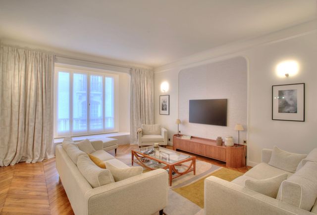 confiez vos travaux de rénovation à un artisan qualifié à paris 75005 en 2025. qualité, conseils personnalisés et respect des délais pour rénover maison ou appartement.