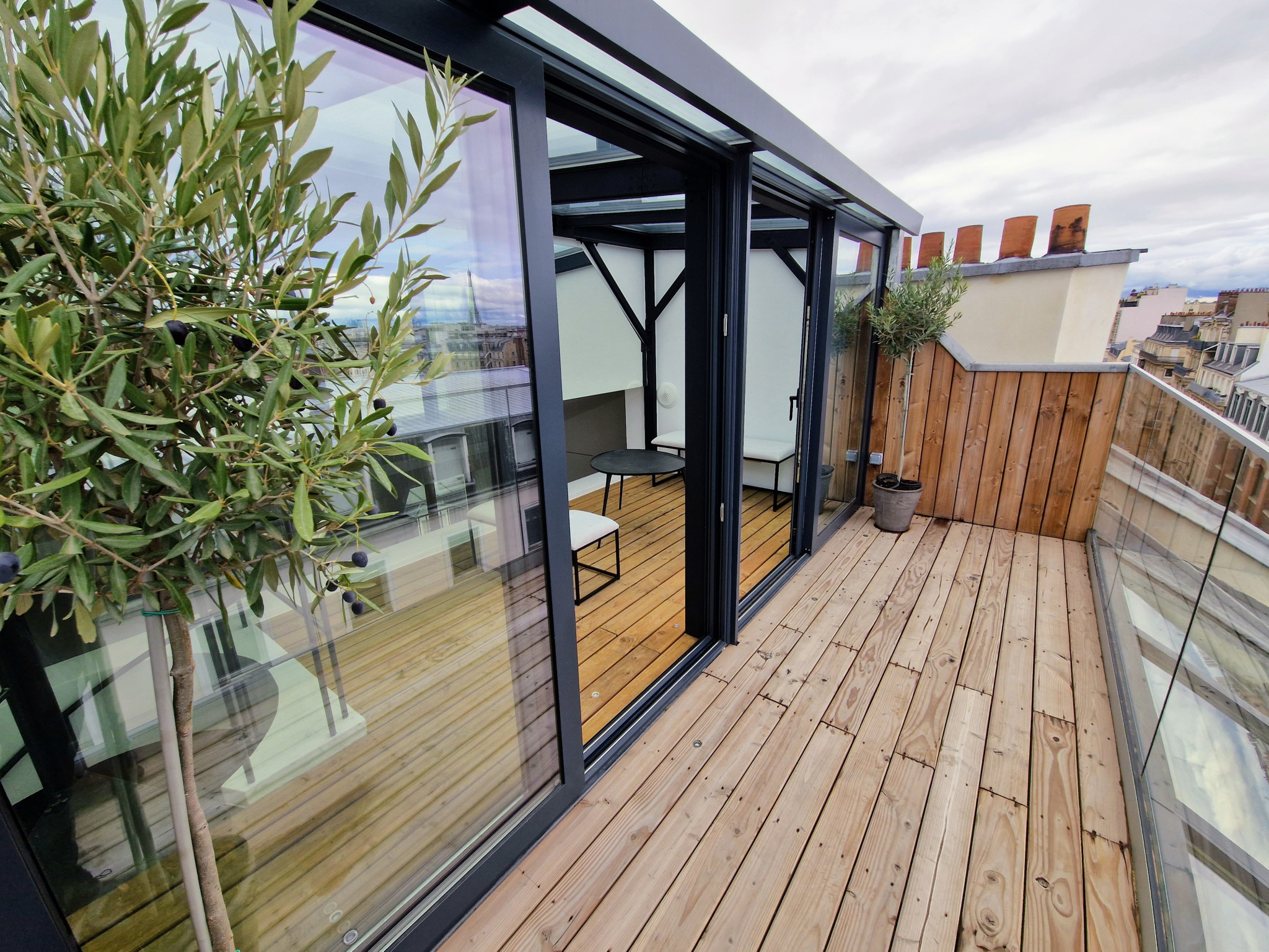 confiez la rénovation de votre balcon à paris 75005 à des professionnels qualifiés. modernisation, étanchéité, aménagement sur mesure : valorisez votre espace extérieur dans le 5e arrondissement !