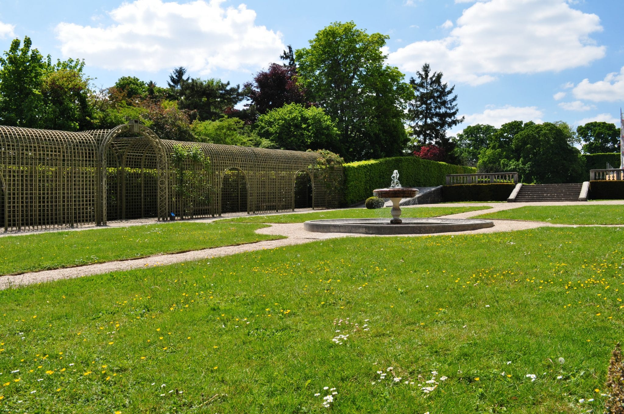 confiez vos travaux de rénovation à bourg-la-reine à des experts qualifiés. rénovation intérieure et extérieure, conseils personnalisés et devis gratuit pour valoriser votre bien.