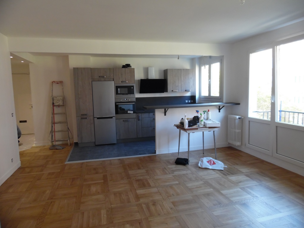 transformez votre cuisine dans le 75005 avec notre service de rénovation spécialisé. profitez d'un design moderne et fonctionnel qui saura répondre à toutes vos envies. experts en aménagement, nous vous accompagnons pour faire de votre espace culinaire un lieu de créativité et de convivialité.