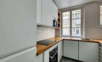 transformez votre espace culinaire avec notre service de rénovation de cuisine luxe dans le 75005. alliant design moderne et matériaux haut de gamme, nous créons des cuisines sur mesure qui allient esthétisme et fonctionnalité. redécouvrez le plaisir de cuisiner dans un cadre raffiné et sophistiqué.