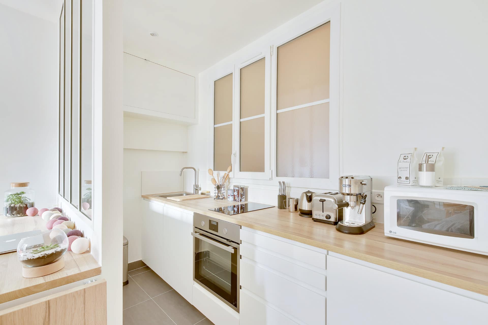 découvrez notre service de rénovation de cuisine à paris 75005, alliant esthétique moderne et fonctionnalité. transformez votre espace culinaire avec des designs sur mesure qui répondent à vos besoins. profitez d'une consultation personnalisée et d'un travail de qualité par des professionnels expérimentés.