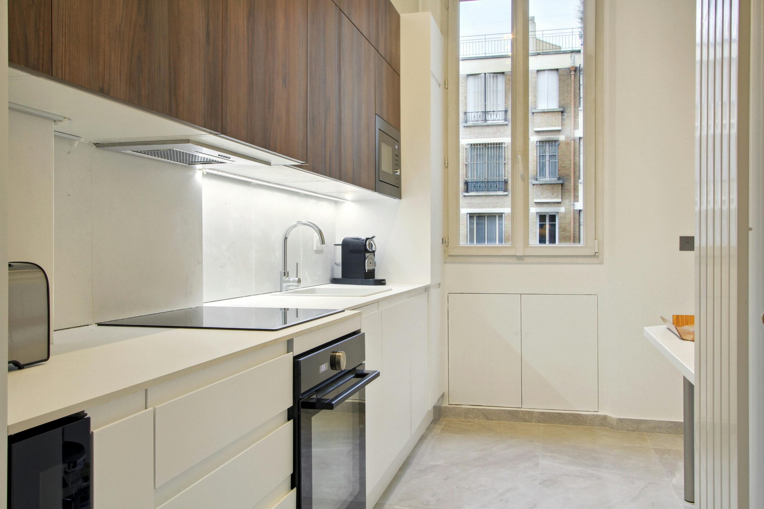 optez pour une rénovation de cuisine à paris 75005 avec des experts qualifiés. modernisez votre espace culinaire avec des solutions sur mesure et des finitions haut de gamme. devis gratuit et accompagnement personnalisé.