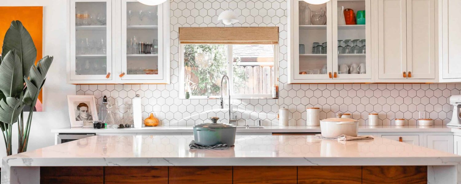 optimisez votre petit espace à paris 75005 grâce à notre service de rénovation de cuisine. conseils personnalisés, solutions sur-mesure et design moderne pour un aménagement pratique et esthétique.