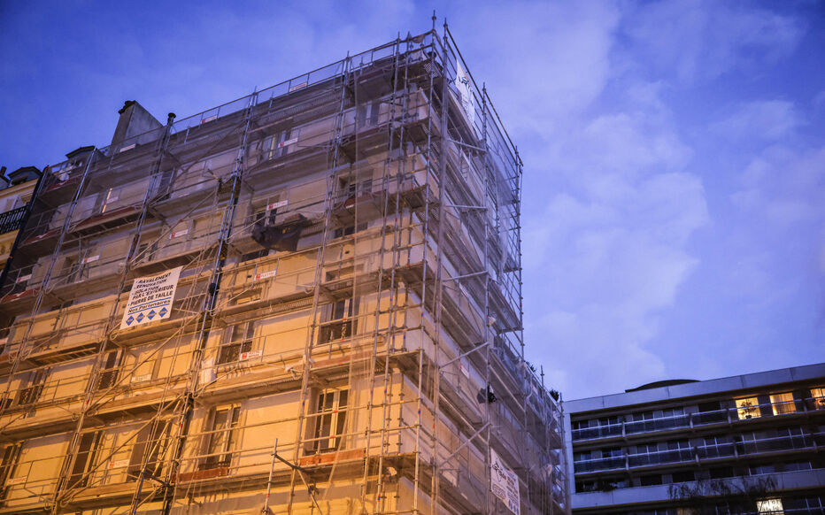 découvrez les solutions de rénovation énergétique à paris 75005 pour améliorer l'efficacité énergétique de votre logement. profitez de conseils d'experts, d'aides financières et d'astuces pour réduire vos factures d'énergie tout en contribuant à la protection de l'environnement.