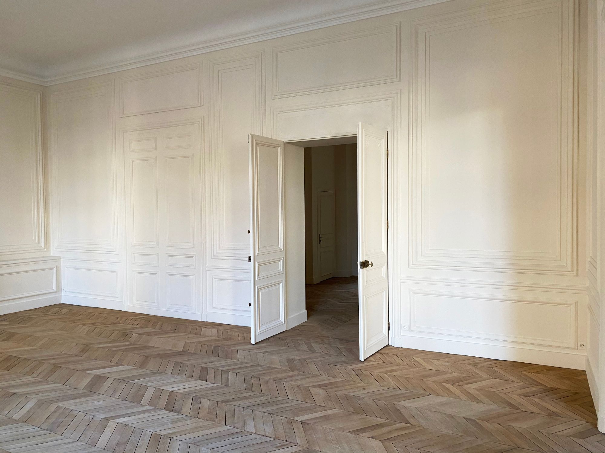confiez votre projet de rénovation d'espace à paris 75005 à des experts pour transformer votre intérieur avec style et professionnalisme. devis gratuit, conseils sur mesure.