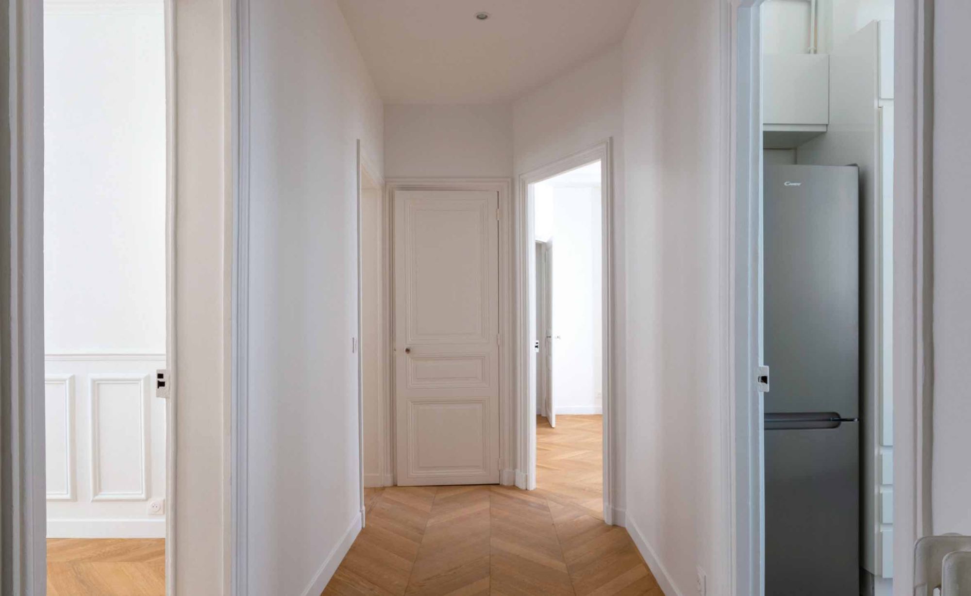 spécialiste de la rénovation intérieure à paris 19, nous transformons votre appartement ou maison avec des solutions sur mesure : peinture, aménagement, décoration et travaux de qualité. obtenez un devis gratuit dès aujourd’hui !