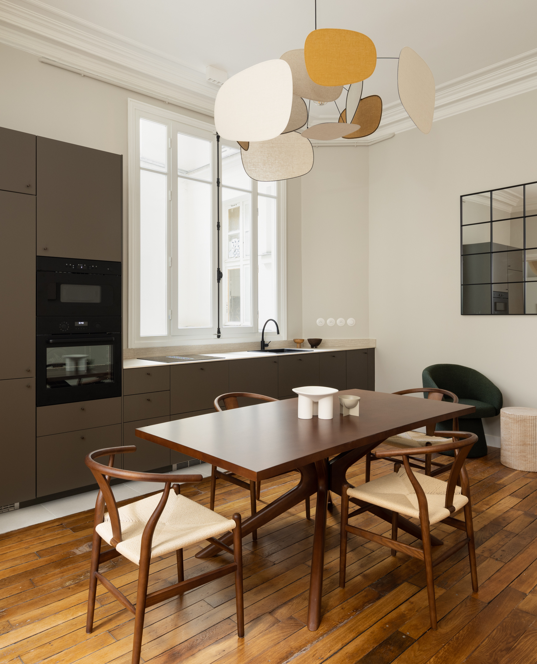 confiez la rénovation de votre maison à paris 75005 à une équipe de professionnels expérimentés. travaux sur mesure, matériaux de qualité et suivi personnalisé pour un intérieur moderne et confortable.