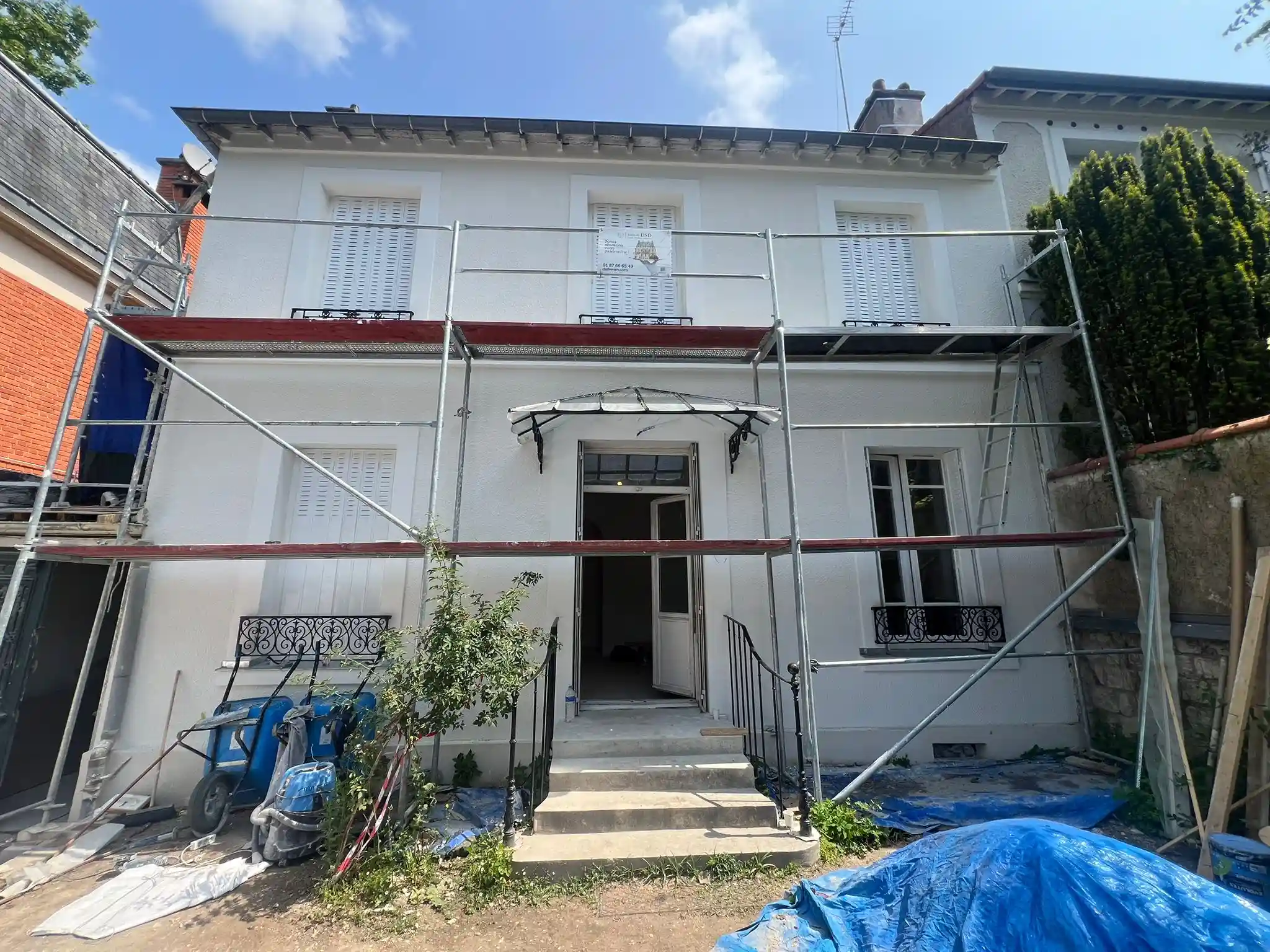 confiez vos travaux de rénovation à des experts à paris 75020. devis gratuit, conseils personnalisés et réalisations sur mesure pour appartements, maisons et locaux professionnels.