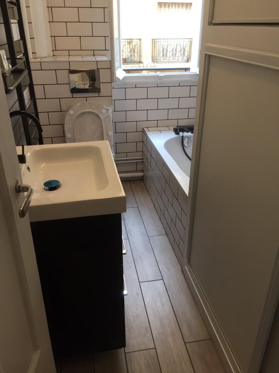 transformez votre salle de bain dans le 75005 avec notre service de rénovation expert. offrez-vous un espace moderne et fonctionnel, alliant design et confort. contactez-nous pour un devis personnalisé.
