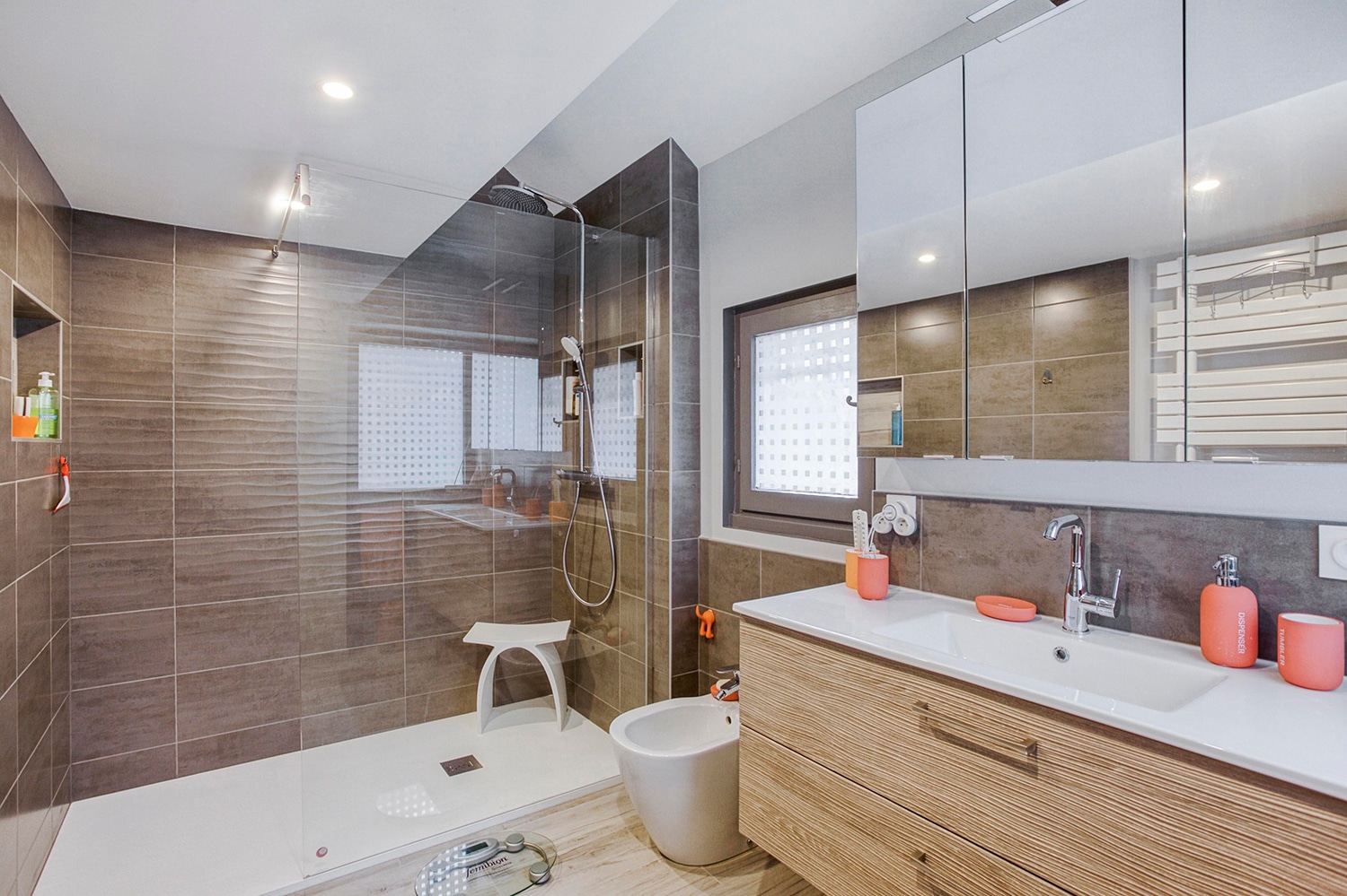 découvrez des services de rénovation de salle de bain de qualité dans le 75005. transformez votre espace avec style et fonctionnalité grâce à nos experts en aménagement intérieur.