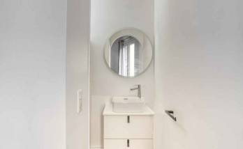 transformez votre salle de bain à paris 5ᵉ avec nos services de rénovation sur mesure. alliez esthétique et confort grâce à des matériaux de qualité et un design moderne. contactez-nous pour un devis gratuit !