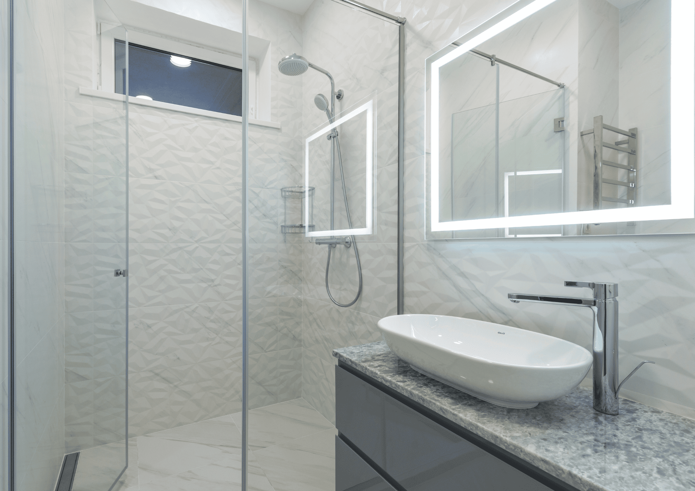 transformez votre salle de bain avec nos services de rénovation à paris 75005. profitez d'un espace moderne et fonctionnel, adapté à vos besoins et à votre style. contactez-nous pour un devis personnalisé!