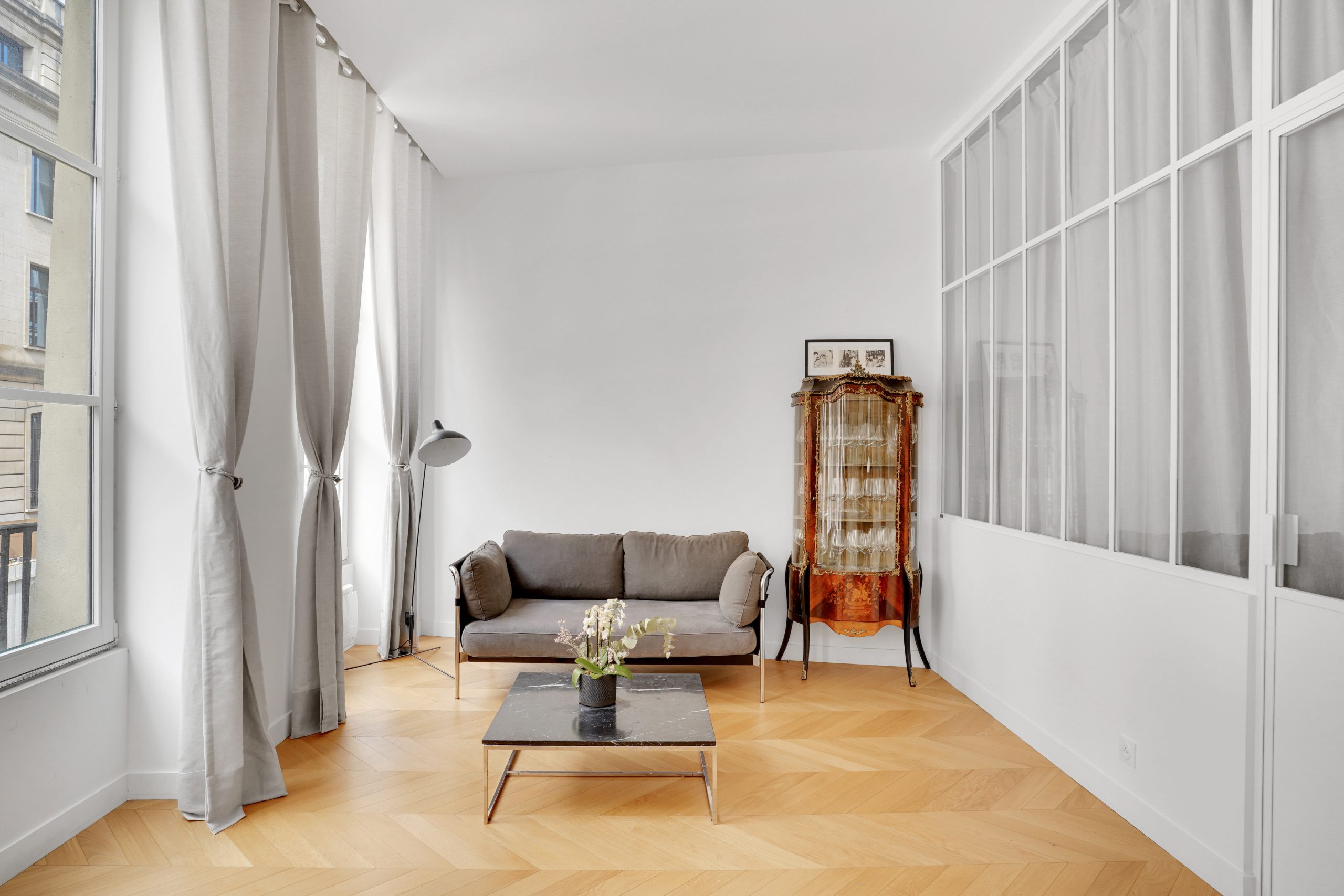 découvrez notre expertise en rénovation de studios à paris 75005. transformez votre espace avec style et fonctionnalité grâce à nos services personnalisés et notre savoir-faire. contactez-nous pour un devis gratuit !