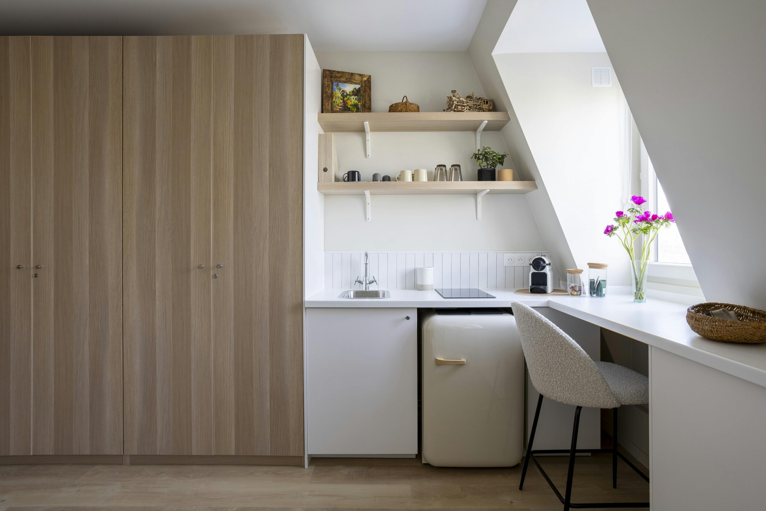 besoin de rénover un studio à paris 75005 ? découvrez nos solutions sur-mesure pour optimiser l’espace, moderniser votre intérieur et valoriser votre bien. devis gratuit et travaux garantis.