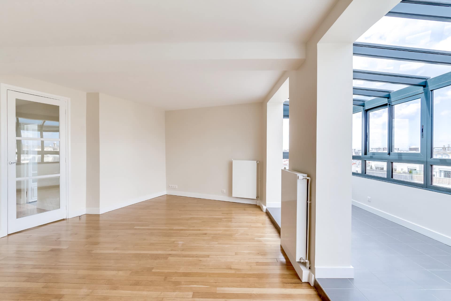 transformez votre studio à paris 75005 avec notre service de rénovation spécialisé. bénéficiez d'un accompagnement personnalisé pour optimiser votre espace, allier design contemporain et fonctionnalité, et ainsi donner une nouvelle vie à votre intérieur.