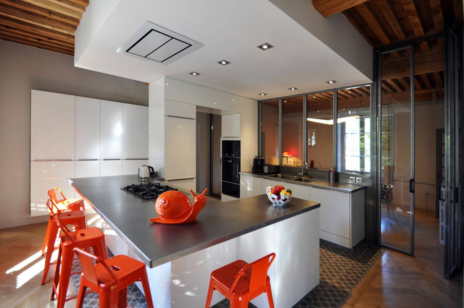 découvrez nos services de rénovation sur mesure à paris 5, adaptés à vos besoins et à votre style. transformez votre espace avec notre expertise en design et en construction pour un résultat à la hauteur de vos attentes.