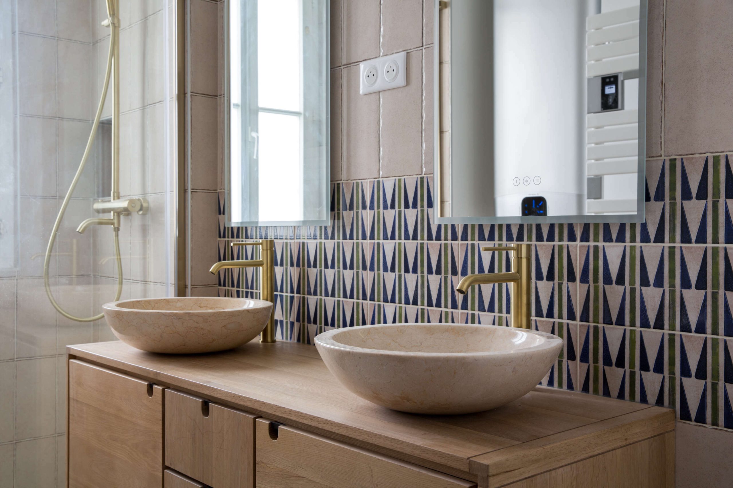 découvrez nos services de rénovation à paris 75005. transformez votre espace avec des solutions sur mesure, alliant modernité et respect de l'authenticité. contactez-nous pour une estimation gratuite.