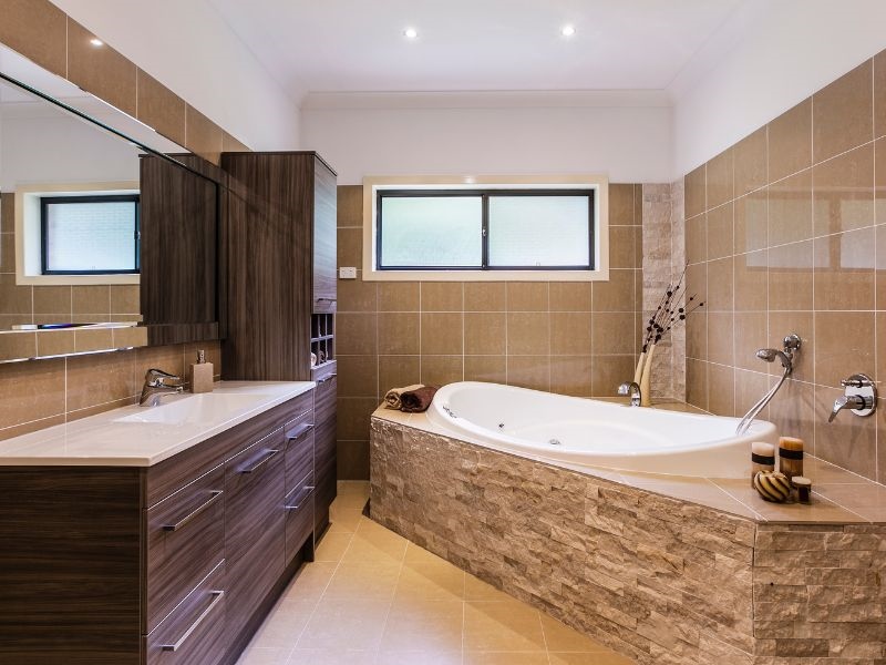 découvrez des solutions pour une salle de bain écologique à paris 75005 : matériaux durables, économies d'eau et conseils pour un aménagement respectueux de l'environnement.