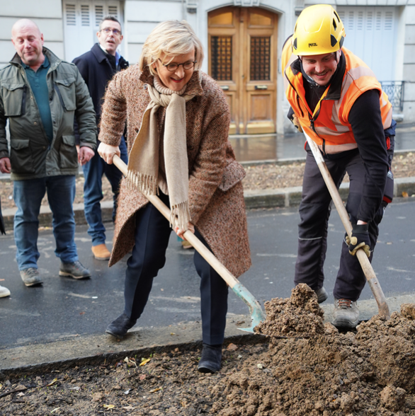 découvrez nos services de travaux à paris 75005. que vous souhaitiez rénover votre appartement, effectuer des réparations ou embellir votre espace, notre équipe expérimentée est prête à réaliser vos projets avec professionnalisme et qualité.