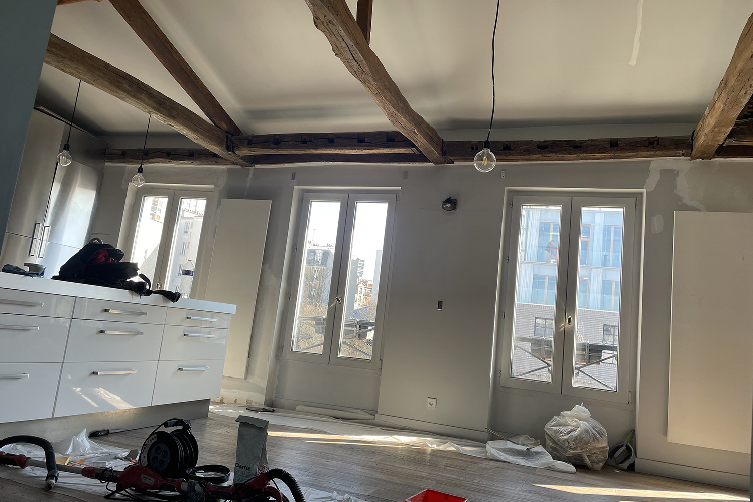 confiez vos travaux de peinture à paris 75005 à des professionnels qualifiés. rénovation, décoration intérieure et extérieure pour particuliers et entreprises. devis gratuit et intervention rapide !