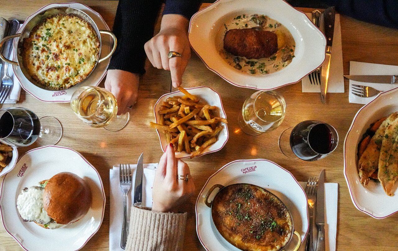 découvrez le café mairie, un restaurant convivial situé dans le 5ème arrondissement, spécialisé dans la cuisine française authentique. idéal pour un déjeuner ou un dîner savoureux près de la mairie.