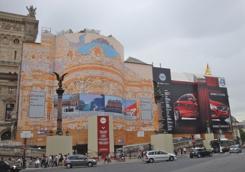 découvrez comment la fin des bâches sur les monuments de paris redonne tout son éclat au patrimoine historique de la capitale. infos, enjeux et perspectives de cette transformation.